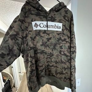 Columbia XXL Camo sweatshirt